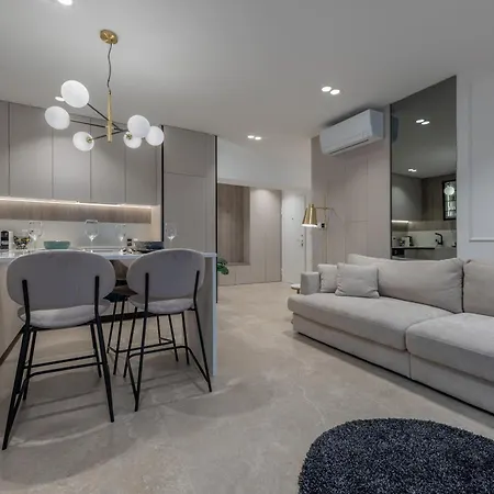 Rina - Old Town Apartment